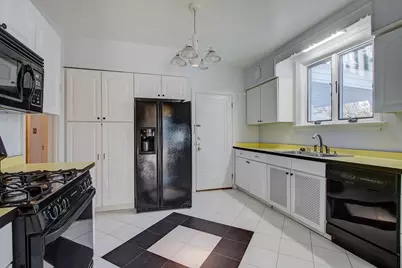 2225 E Woodstock Pl, Milwaukee, WI 53202 - Photo 10