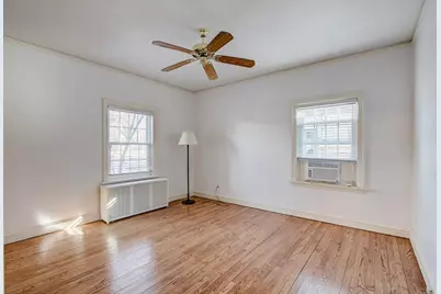 2225 E Woodstock Pl, Milwaukee, WI 53202 - Photo 18