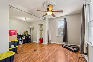 2557 N Gordon Pl, Milwaukee, WI 53212 - Photo 14