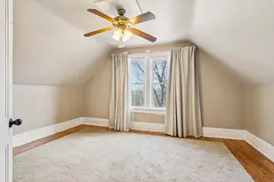 2557 N Gordon Pl, Milwaukee, WI 53212 - Photo 26