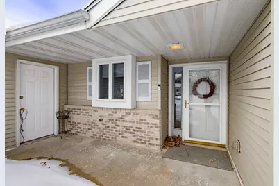 623  Shah Ave, Fort Atkinson, WI 53538 - Photo 2