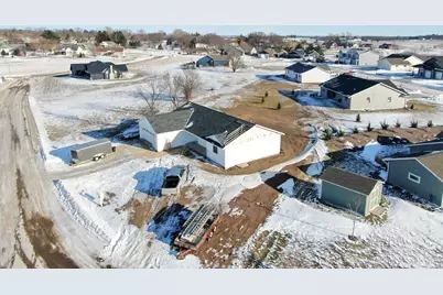 152  Sunflower St, Westby, WI 54667 - Photo 2