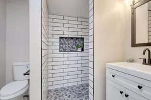 10259 W Whitnall Edge Dr, Franklin, WI 53132 - Photo 18