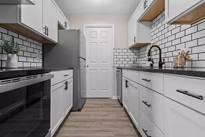 10259 W Whitnall Edge Dr #103, Franklin, WI 53132 - Photo 8