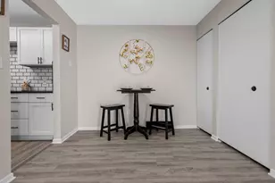 10259 W Whitnall Edge Dr, Franklin, WI 53132 - Photo 6