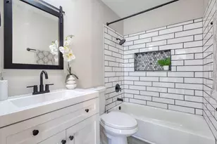 10259 W Whitnall Edge Dr, Franklin, WI 53132 - Photo 14