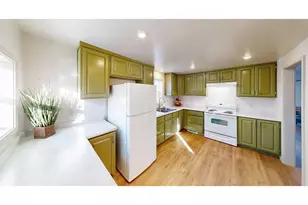 1324 N 17th St, Sheboygan, WI 53081 - Photo 6