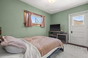 4418 N Bartlett Ave, Shorewood, WI 53211 - Photo 20