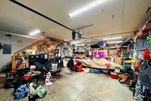 906 Villa Park Dr, West Bend, WI 53090 - Photo 14