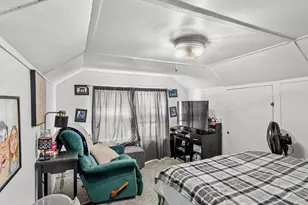 1129 S 20th St, Manitowoc, WI 54220 - Photo 14