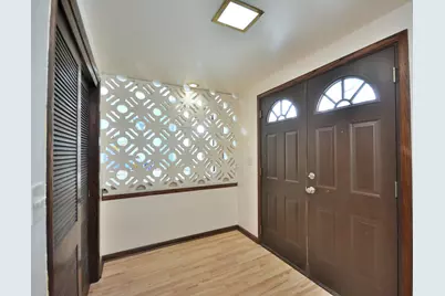 5005 S Menard Dr, New Berlin, WI 53151 - Photo 4