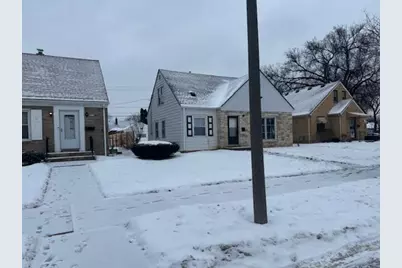 4506 N 42nd St, Milwaukee, WI 53209 - Photo 2