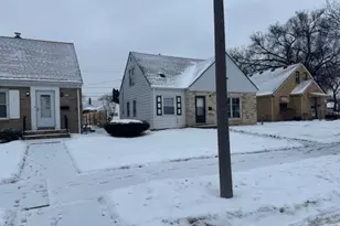 4506 N 42nd St, Milwaukee, WI 53209 - Photo 2