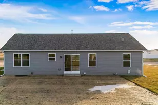 300 Savannah Dr, Walworth, WI 53184 - Photo 34