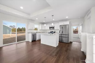 300 Savannah Dr, Walworth, WI 53184 - Photo 10