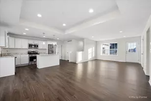 300 Savannah Dr, Walworth, WI 53184 - Photo 8