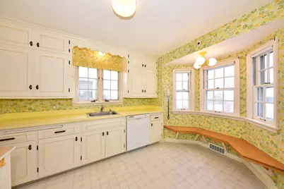 4480 N Ardmore Ave, Shorewood, WI 53211 - Photo 12