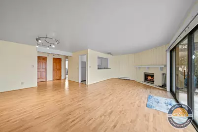 54  Lausanne Ct #05, Geneva, WI 53147 - Photo 2