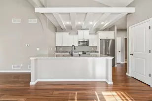 282 Lower Woodford Cir, West Bend, WI 53090 - Photo 12