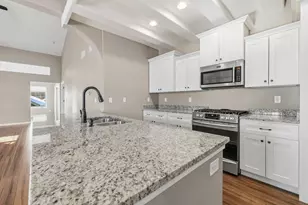 282 Lower Woodford Cir, West Bend, WI 53090 - Photo 14