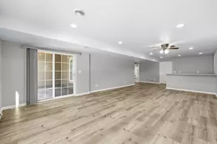 282 Lower Woodford Cir, West Bend, WI 53090 - Photo 30