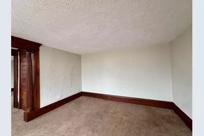 2109  Washington Ave Upper #2, Racine, WI 53403 - Photo 16