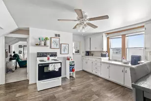 1129 S 20th St, Manitowoc, WI 54220 - Photo 10