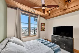 541 E Erie St, Milwaukee, WI 53202 - Photo 18