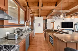 541 E Erie St, Milwaukee, WI 53202 - Photo 14