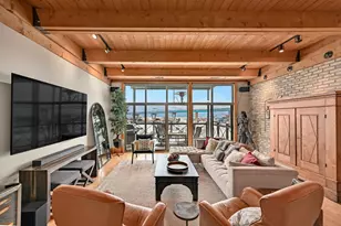 541 E Erie St, Milwaukee, WI 53202 - Photo 6