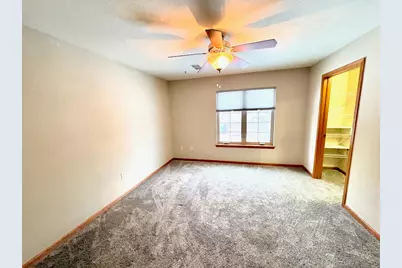 4864 S Forest Ridge Dr, New Berlin, WI 53151 - Photo 16