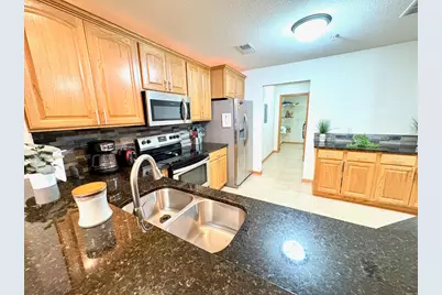 4864 S Forest Ridge Dr, New Berlin, WI 53151 - Photo 8