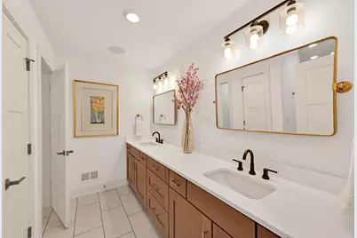 6850 W River Birch Dr, Mequon, WI 53092 - Photo 22