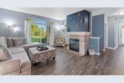 N165W20576  Berry Patch Rd #702, Jackson, WI 53037 - Photo 4