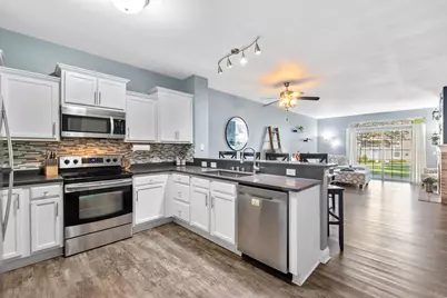 N165W20576  Berry Patch Rd #702, Jackson, WI 53037 - Photo 10