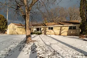 8930 N Maitland Rd, Bayside, WI 53217 - Photo 46