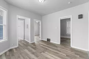 7924 W Becher St, West Allis, WI 53219 - Photo 8