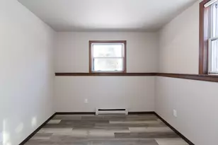 677 W 3rd Ave, Oshkosh, WI 54902 - Photo 14