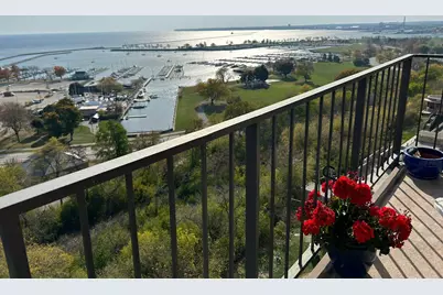 1919 N Summit Ave #11C, Milwaukee, WI 53202 - Photo 112