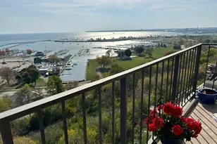 1919 N Summit Ave, Milwaukee, WI 53202 - Photo 112