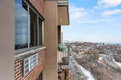 1919 N Summit Ave #11C, Milwaukee, WI 53202 - Photo 54