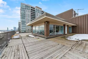 1919 N Summit Ave, Milwaukee, WI 53202 - Photo 90