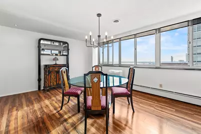 1919 N Summit Ave #11C, Milwaukee, WI 53202 - Photo 16