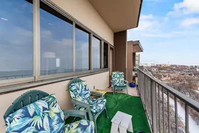 1919 N Summit Ave #11C, Milwaukee, WI 53202 - Photo 40