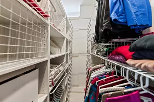 1919 N Summit Ave, Milwaukee, WI 53202 - Photo 62