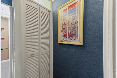 1919 N Summit Ave #11C, Milwaukee, WI 53202 - Photo 76