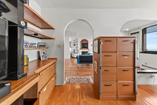 1919 N Summit Ave, Milwaukee, WI 53202 - Photo 40