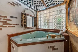 1919 N Summit Ave, Milwaukee, WI 53202 - Photo 74