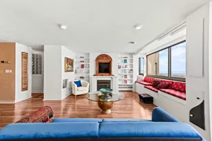 1919 N Summit Ave, Milwaukee, WI 53202 - Photo 26