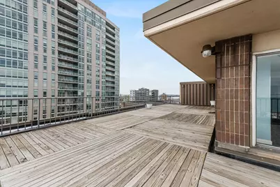 1919 N Summit Ave #11C, Milwaukee, WI 53202 - Photo 98